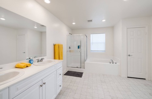 Upland House | Over 2000 SQFT House, Gym, Pool