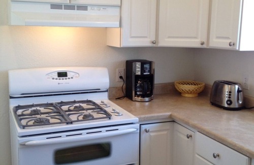 North Pacific Beach Condo | Pacific Beach Beautiful Renovated Condo! With Great View!