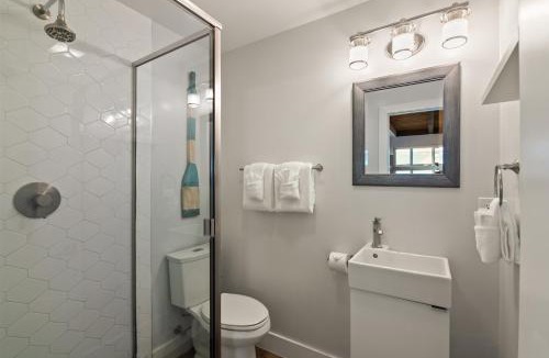 North Pacific Beach Apartment | Pacific Beach Studio Short Walk to Ocean