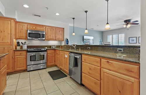 Crown Point Condo | Pacific Blue Three| Walk to the Beach | 3 BR Home