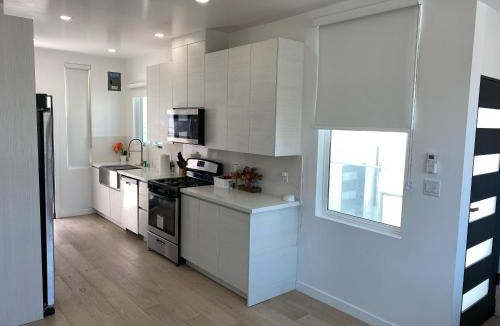 Santa Monica Canyon Apartment | Pacific Coast Suites - Oceanfront Living