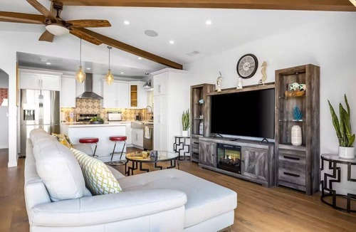 Ventura House | Pacific Combo W/Ocean View Private Patio