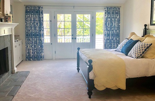 Pacific Palisades House | Pacific Palisades gated private 1/2 acre luxury family home. Close to beaches.