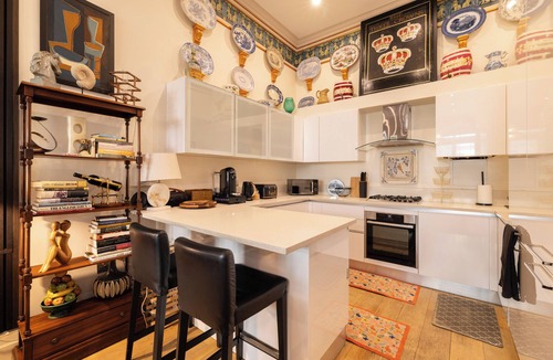 Paddington Apartment | Paddington 9-Bed 17-Guest Massive House w/Patio