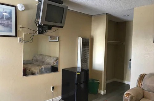Westmont Hotel | Pala Motel