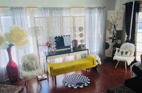 Canoga Park House | Palace like mountain scenic , L.A hideaway 10 min from Calabasas
