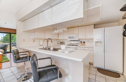 Racquet Club Estates Condo | Palm Springs 2-bedroom Condo. Panoramic views! Garage, Pool, Hot Tub
