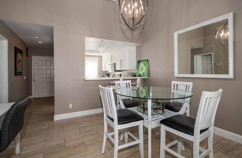 Palm Desert Condo | Palm Valley CC Condo, Sept, thru Dec. Weekly Bookings. Also, Jan - March, 2026.