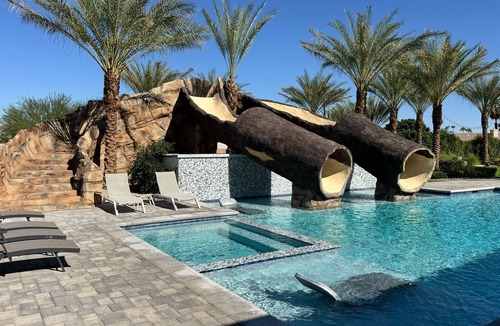 Bermuda Dunes House | Palm Villa- Luxury 8 Bed, Pickleball, Volleyball, Golf
