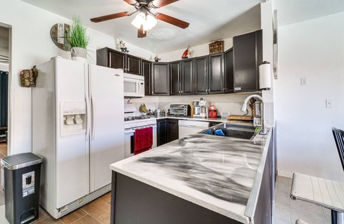 Palmdale House | Palmdale Family Home w/Private Pool & Backyard