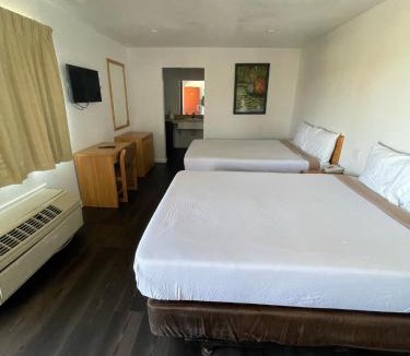 Palmdale Hotel | Palms Inn & Suites