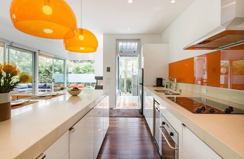 Sunset Park House | Palms Place— Solar-Powered Luxury Guesthouse