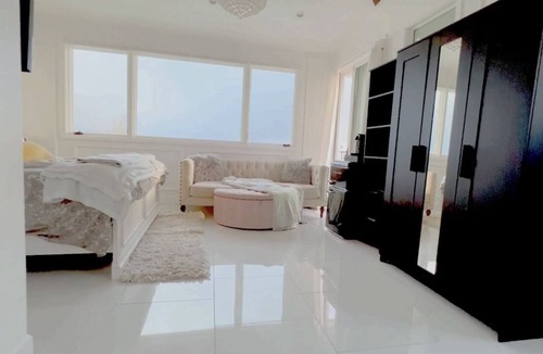 Hermosa Beach House | Panoramic Ocean View- Nightly Sunsets