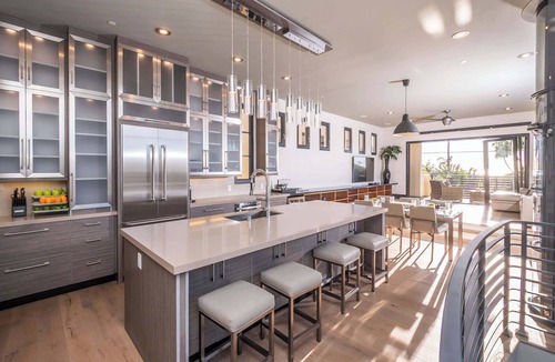 South Oceanside House | Panoramic Sunset View Roof Deck | Walk to Beach!