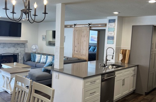 Hollywood Beach Condo | Paradise at Mandalay Beach Resort living