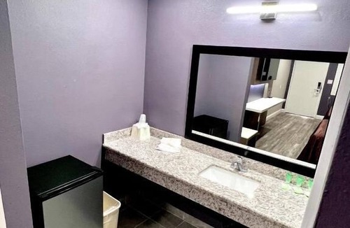 South Montebello Hotel | Paradise Inn