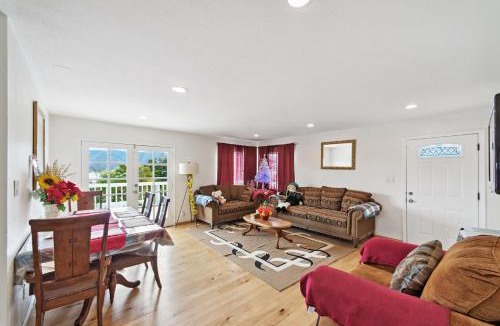 Lake Elsinore House | Paradise On Earth residence