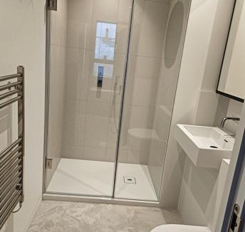 Peninsula Apartment | ParkSide Residence - London Greenwich o2