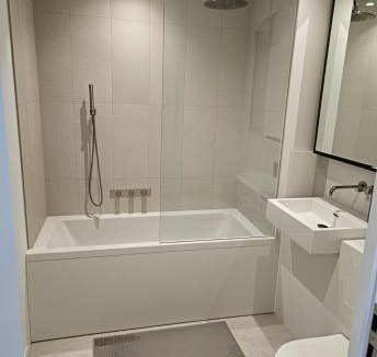 Peninsula Apartment | ParkSide Residence - London Greenwich o2