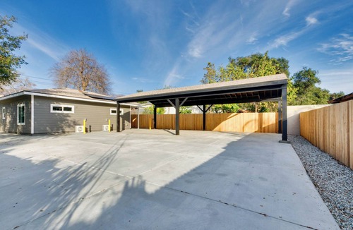North Central House | Pasadena Home - Near JPL/Rose Bowl/CalTech/PCC