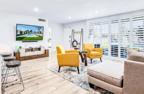 Palm Desert Apartment | PD Retreat Permit# STR2022-0253