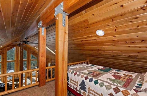 Whispering Forest House | Peaceful Cabin Home with Breathtaking View!