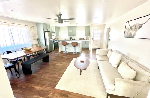 Linda Vista House | Peaceful Canyon Retreat in the Heart of San Diego. Family & Pet friendly
