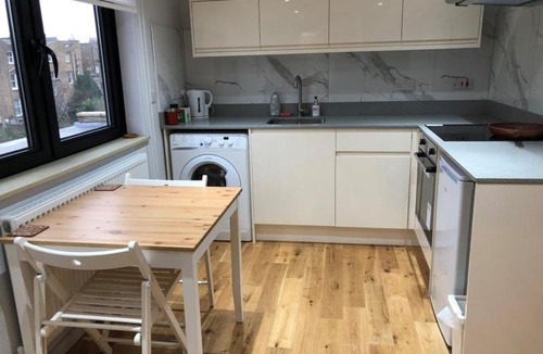 Shacklewell Apartment | Peaceful Double Studio Flat / All Furnished / At the Heart of Dalston