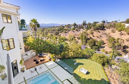 Studio City House | peaceful luxury retreat☁️pool+view+yard+musicstudio+gym☁️not your average rental