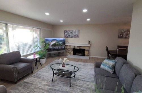 Mission Viejo House | Peaceful modern upgraded home!