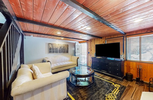 Arrowbear Lake Cabin | Peaceful mountain retreat with fireplace, balcony, & views - near skiing & lakes