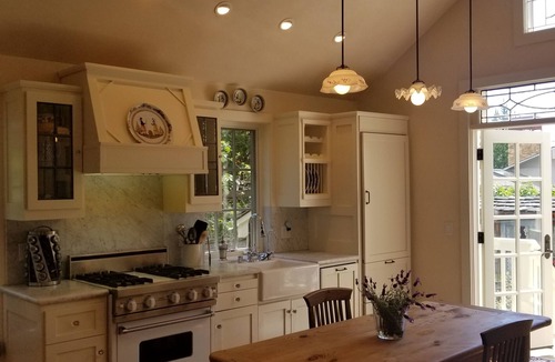 Golden Rectangle House | Peaceful & Private CARMEL Home- Easy Walk to Carmel Shops, Restaurants & Beach.