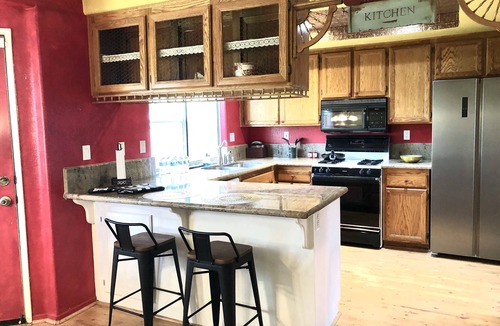 Hemet House | Peach Blossom Country House