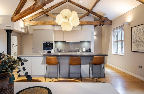 South Bank House | Pepys House: A Modern Touch of History