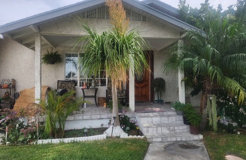 Downey Bed & Breakfast | Perfect charming home with ac