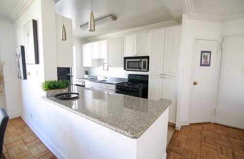 Miracle Mile Apartment | Perfect Location, Peaceful Vibes