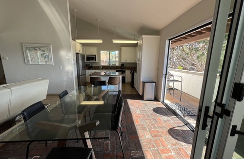South Mission Beach Condo | ☀️PERFECT LOCATION, SPACIOUS and affordable! SOUTH MISSION BEACH Steps to Ocean!