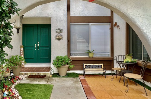 Mission Viejo House | Perfectly Located Summer Family Vacation House. Between Los Angeles & San Diego