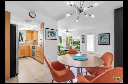 Tahquitz River Estates Condo | Perfectly located Palm Springs 2 bedroom 2 bathroom ground floor pool side condo