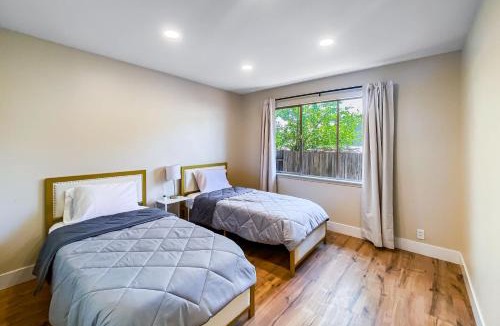 Foothill Farms House | Pet & Family-Friendly 4BR Grill & Chill