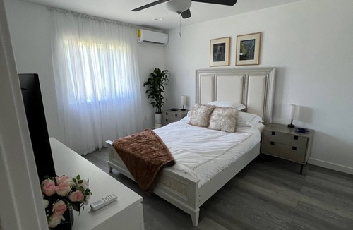 Felicita House | Pet friendly charming house in quite neighborhood in Escondido California