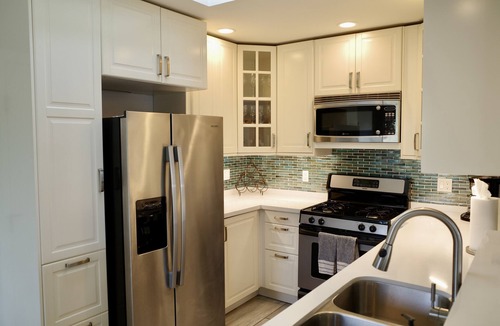 Leucadia House | Pet friendly cottage one mile from the beach