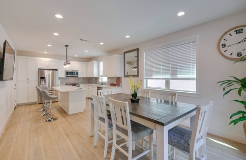 Paramount House | Pet-Friendly Paramount Home, 16 Mi to Los Angeles!