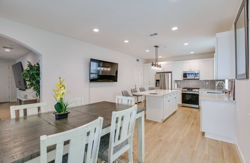 Paramount House | Pet-Friendly Paramount Home, 16 Mi to Los Angeles!