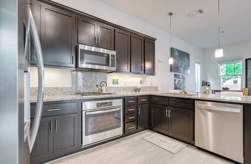 North Natomas House | Pet-Friendly Sacramento Home ~ 7 Mi to Downtown!