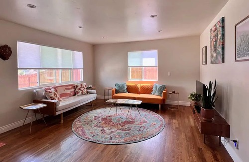 Seaside House | Pet Friendly w/ an Ocean View ~ Seaside Sanctuary