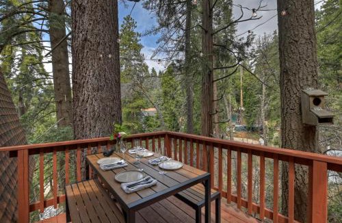 Arrowhead Villas House | Pet & Kid Friendly Cozy Cabin, BBQ, Firepit, Outdoor Dining, Forest Views