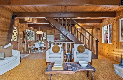Arrowhead Villas Cabin | Pet/Kid Friendly Cozy Cabin, BBQ, Firepit, Outdoor Dining, Forest Views