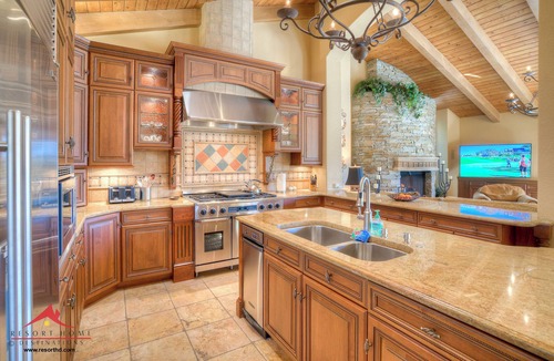 La Quinta House | PGA West Tuscan Custom Estate with multiple Spas and Steam Shower