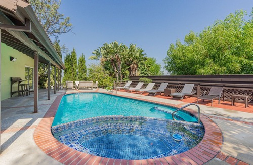 Studio City House | Picturesque Laurel Canyon Home w/Heated Pool/Spa